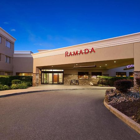 Ramada By Wyndham Томс-Ривер Экстерьер фото