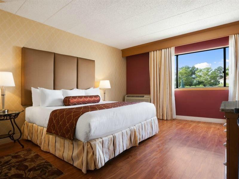 Ramada By Wyndham Томс-Ривер Экстерьер фото